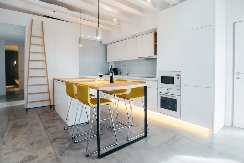 HOMEABOUT CHUECA Apartment
