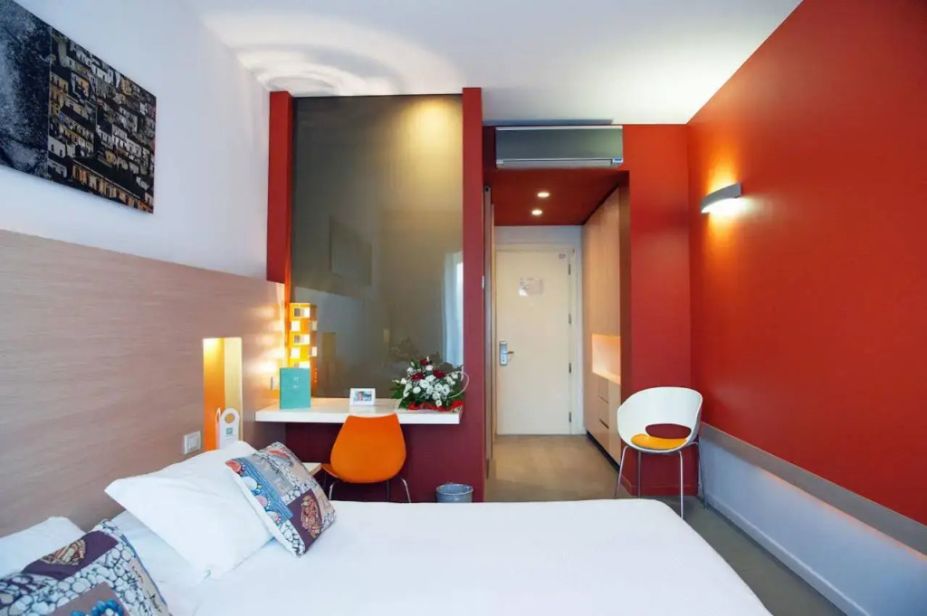 Hotel Kaos