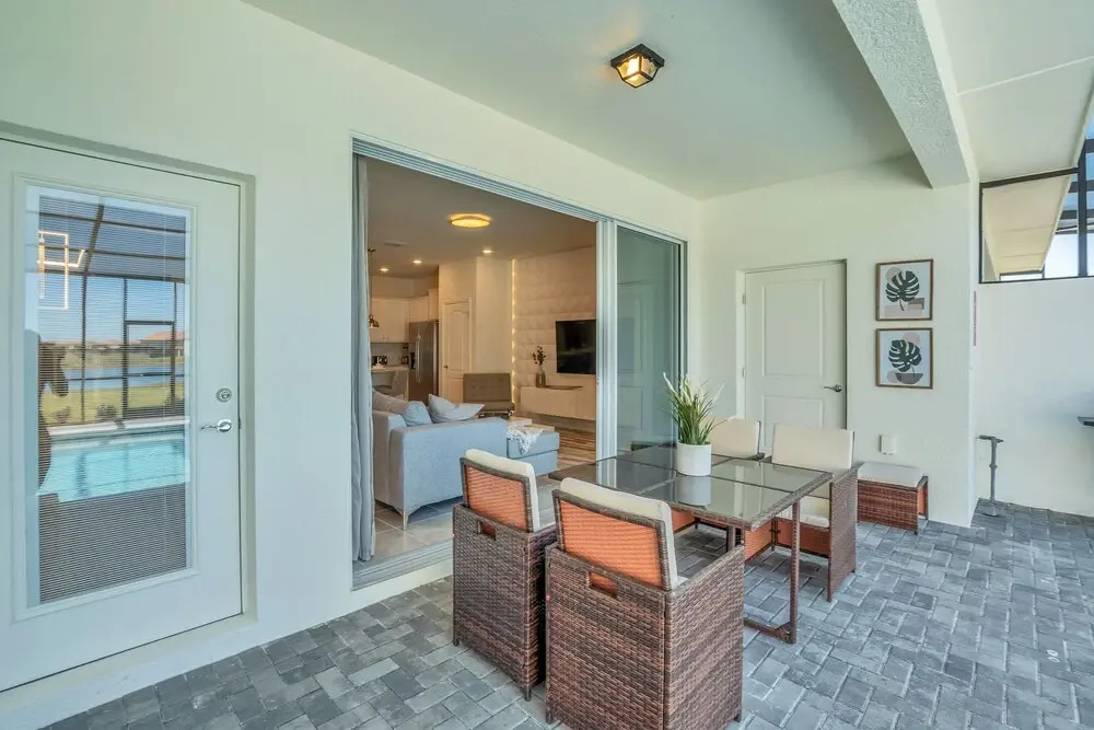 7561 Oak Spring Lane