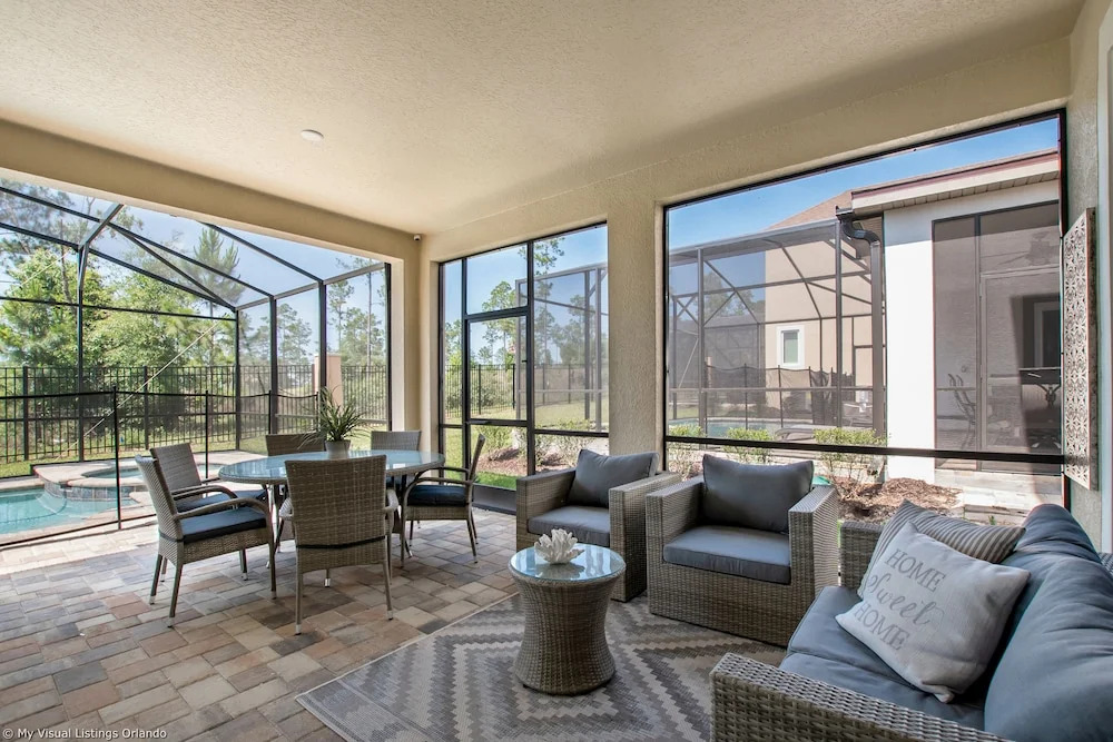 Spectacular 6 Bedroom 5 Bathroom House