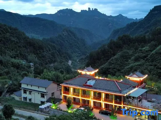 Guanshan Garden Ancient Chinese Holiday Inn Zhangjiajie National Forest Park Branch