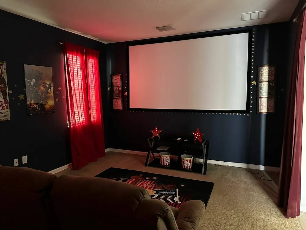 5 Suites - Game Room Theater Room Private Pool