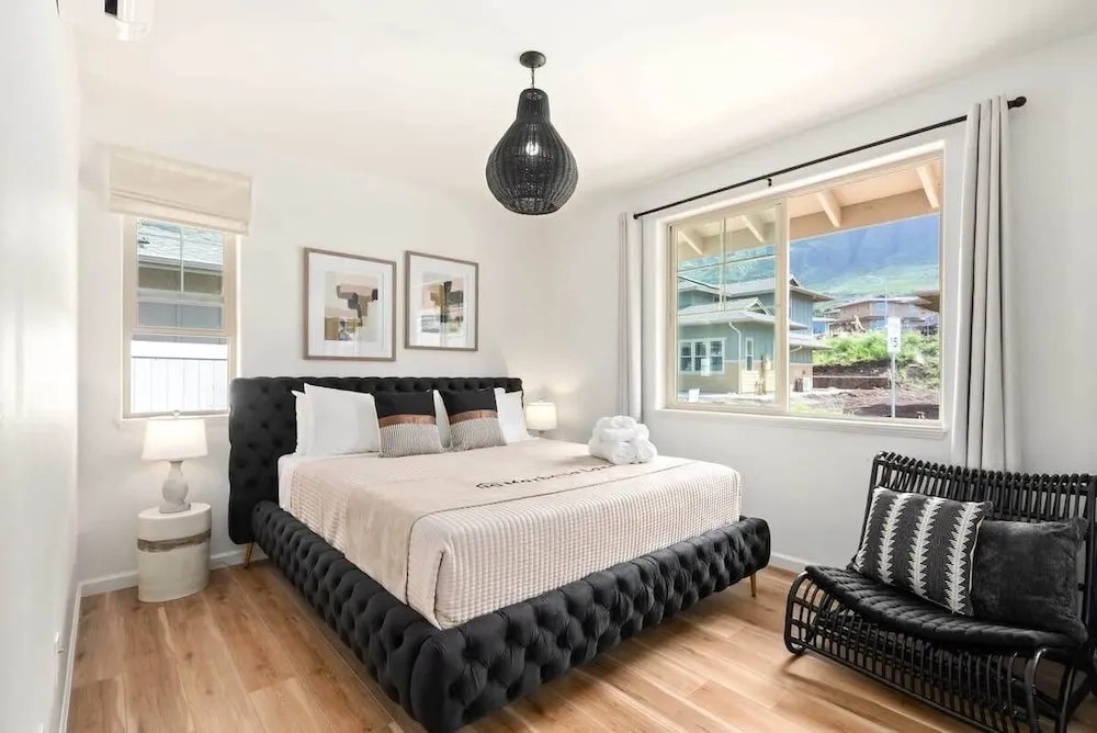 @ Marbella Lane - Mesmerizing Ocean + MT Views