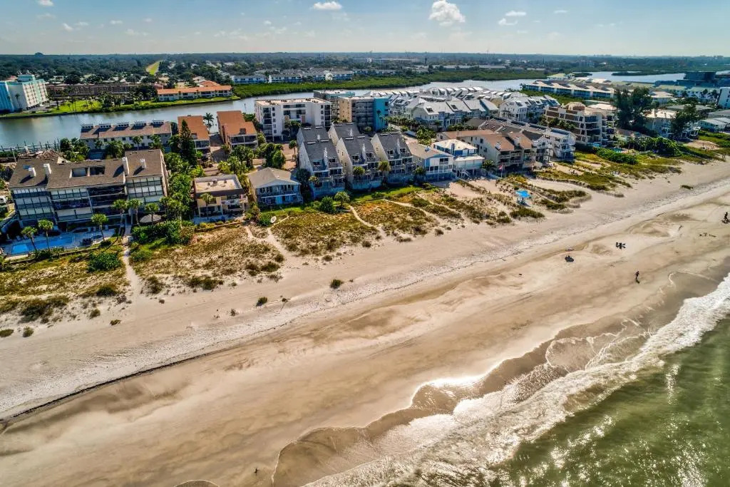 Pelican Pointe 2C