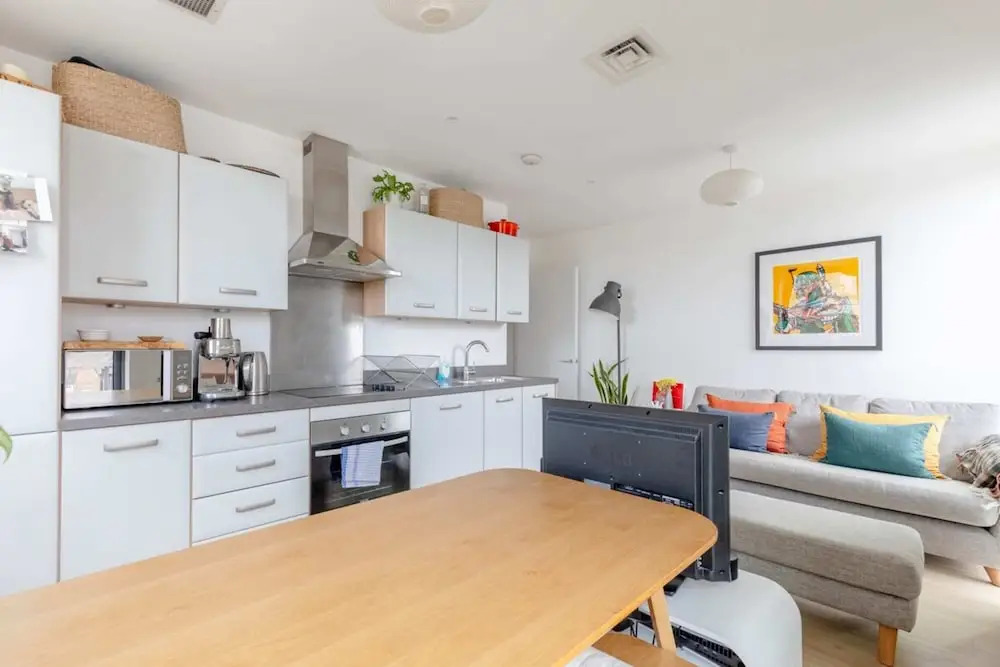 Funky 1BD High-rise Flat W/city Views, Angel!