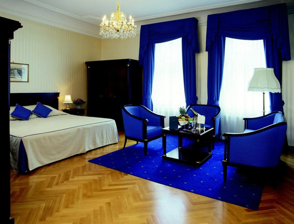 Hotel Ambassador