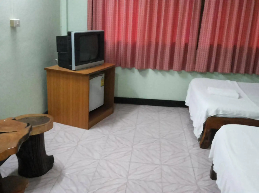 Lovely Lanta Resort