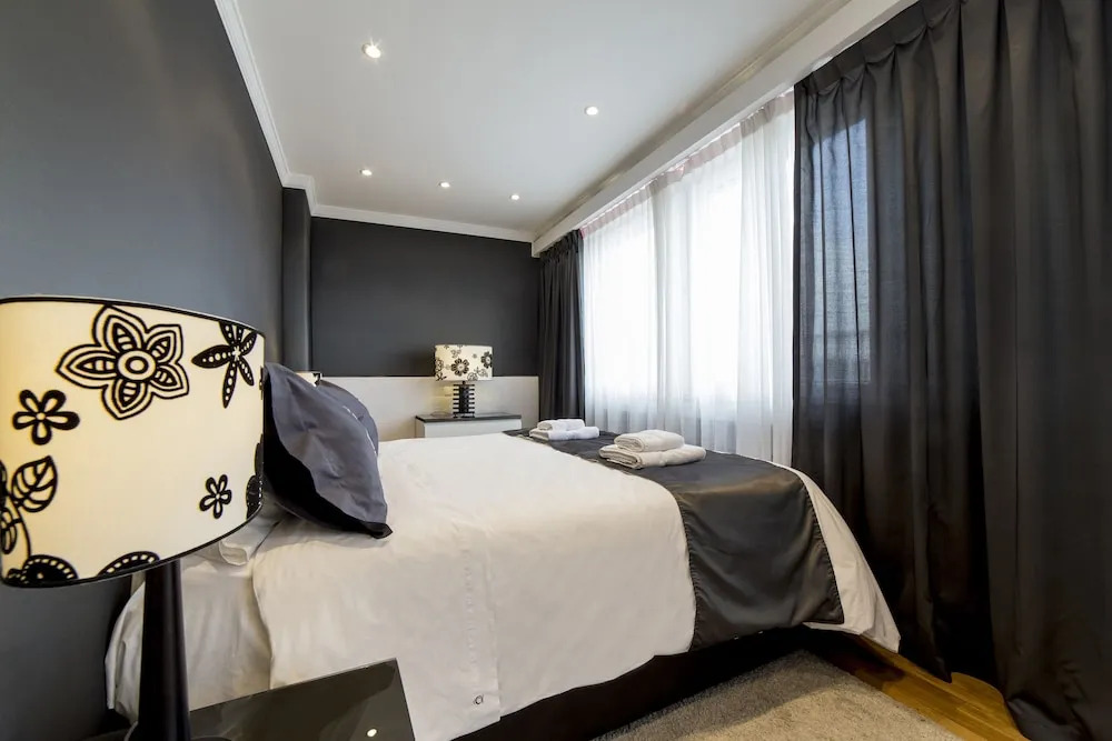 The Queen Luxury Apartments - Villa Fiorita
