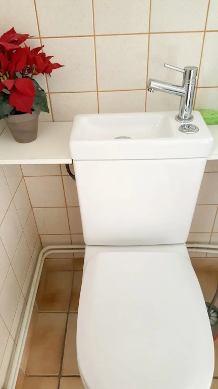 House With 3 Bedrooms in Saint-michel-chef-chef, With Enclosed Garden