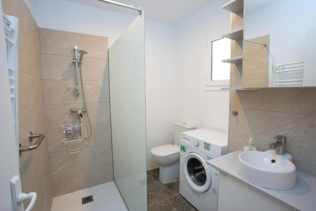 Acogerdor apartmento para 5 personas en el centro de Moraira