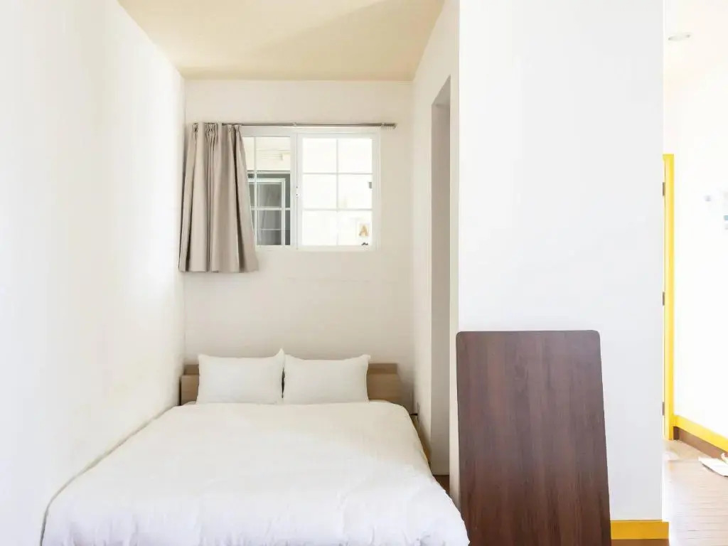 Bluebird Hotel