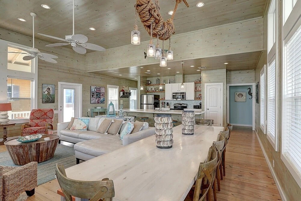 Playin' Hookie 5 Bedroom Home by Redawning