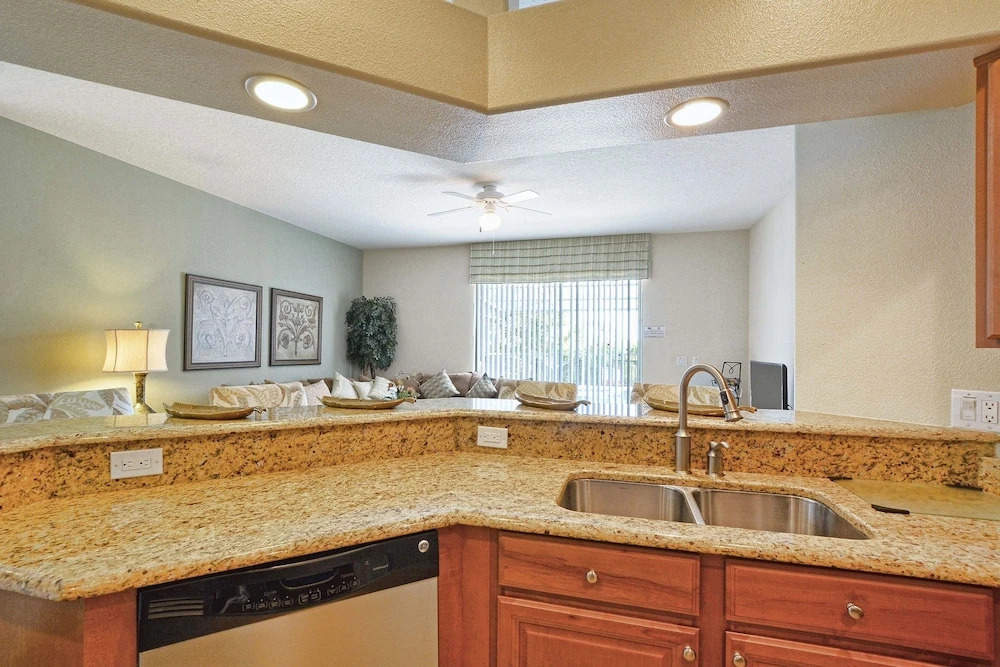 The Shire 4 Bedroom House w Pool - 4704TS