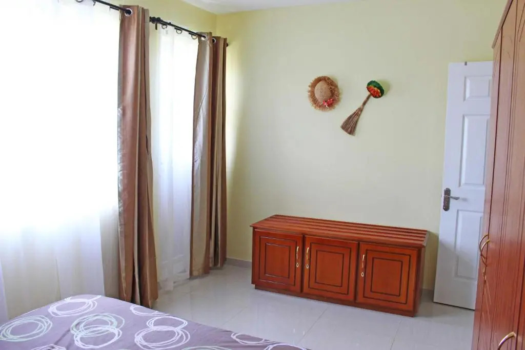 Twins Apartments Flic en Flac Beach