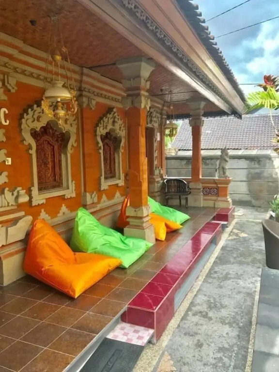 Inn Between Hostel