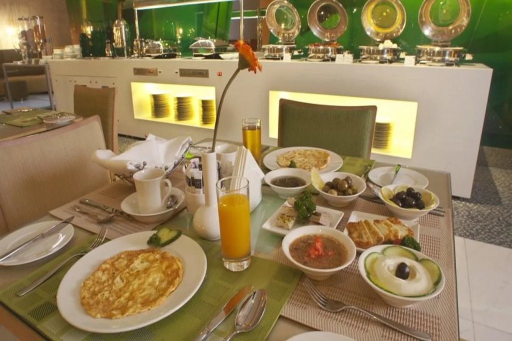 Al Khoory Executive Hotel, Al Wasl