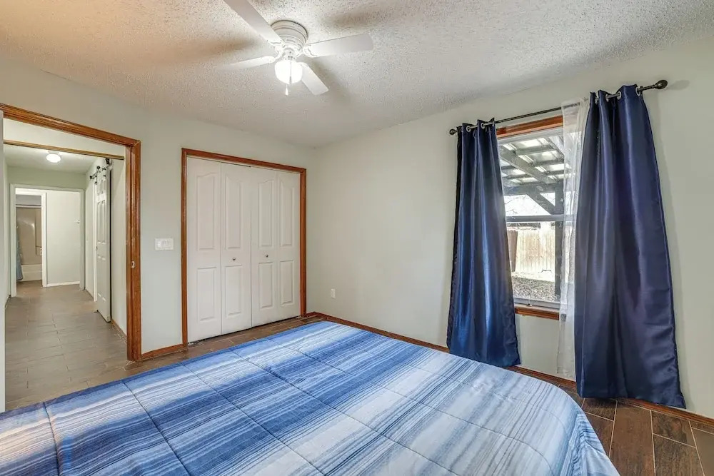 Rogers Vacation Home w/ Yard: 5 Mi to Bentonville