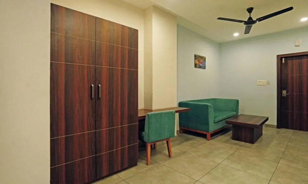 Treebo Lazystay Grand Patia