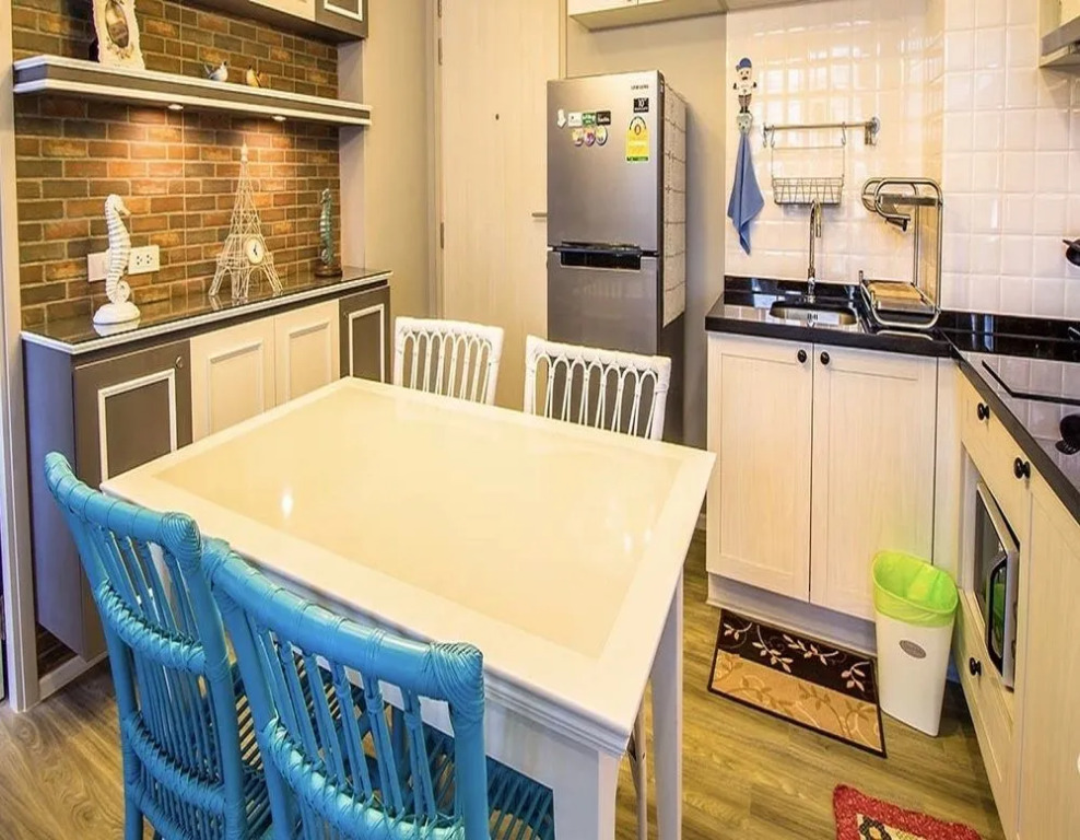 Summer Huahin Condo 2 Bedrooms Pool View Classic Room
