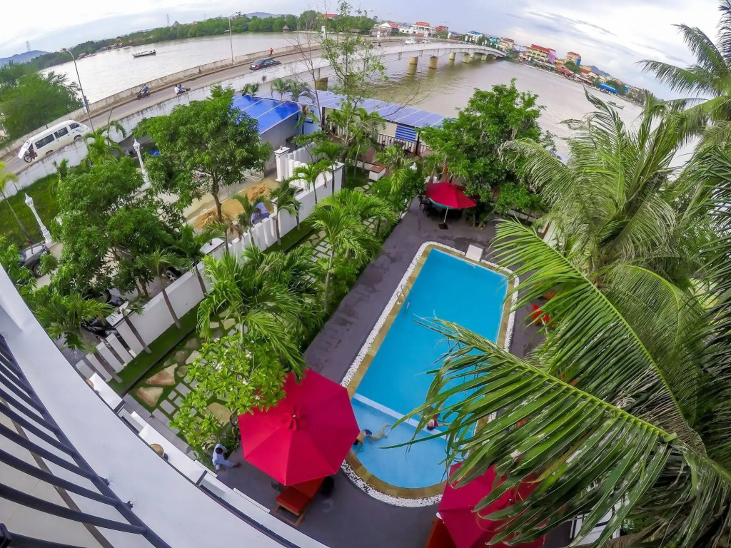 Boutique Kampot Hotel