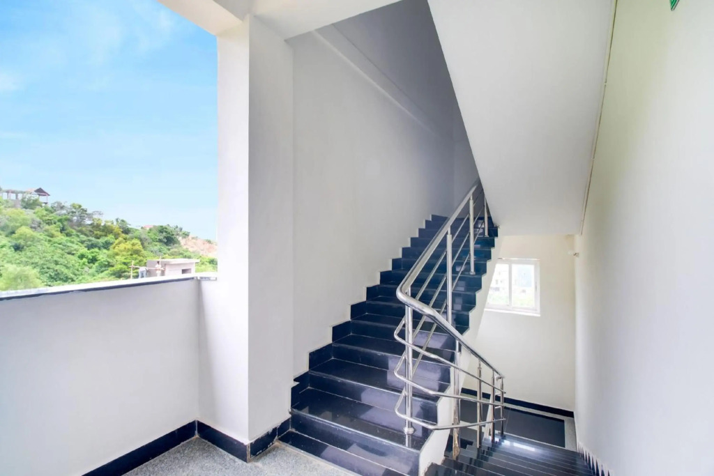 OYO Flagship 67556 Paramount Hotel