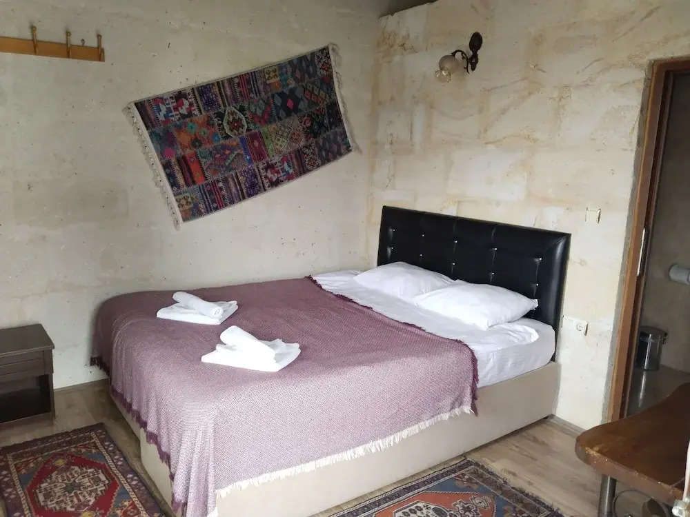 Avlu Cave House