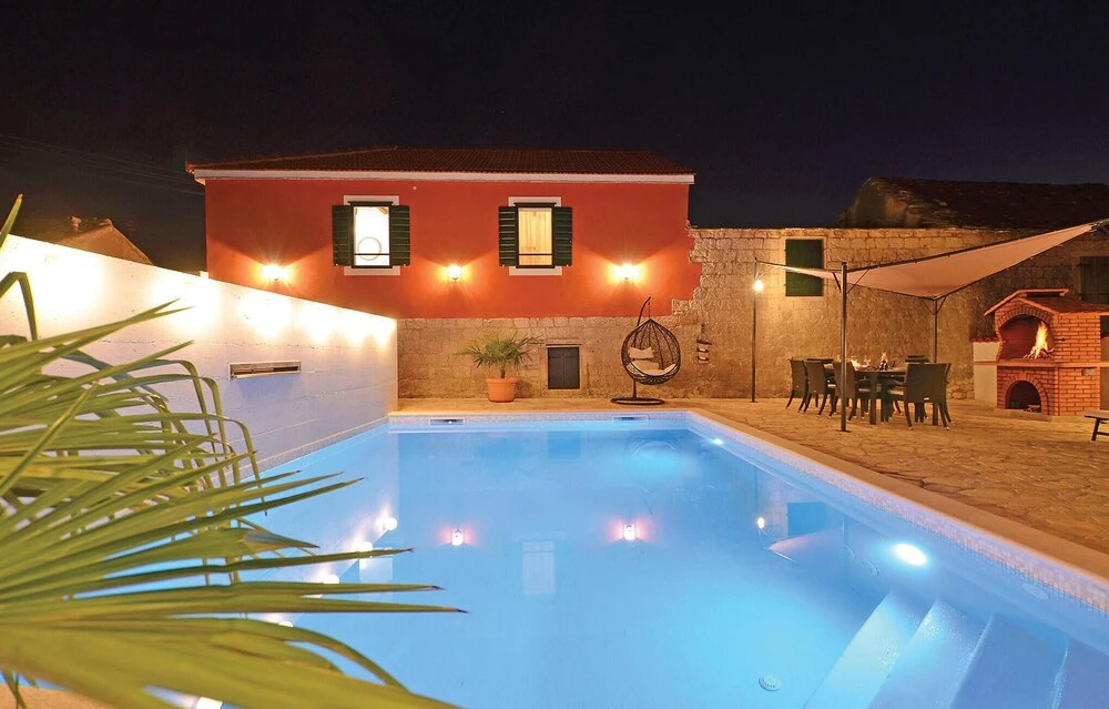 Beautiful Home in Zedno With Wifi and 4 Bedrooms