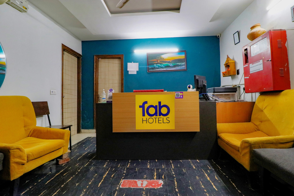 FabHotel Royal Inn