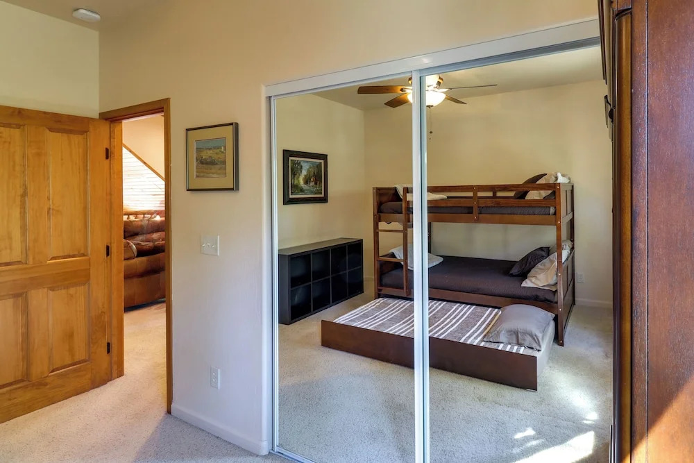 Wraparound Deck + Large Yard: Pinetop Home!