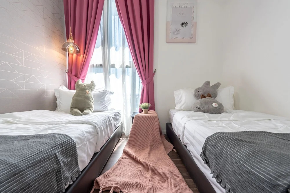 3BR Homestay with Pool View Bukit Rimau