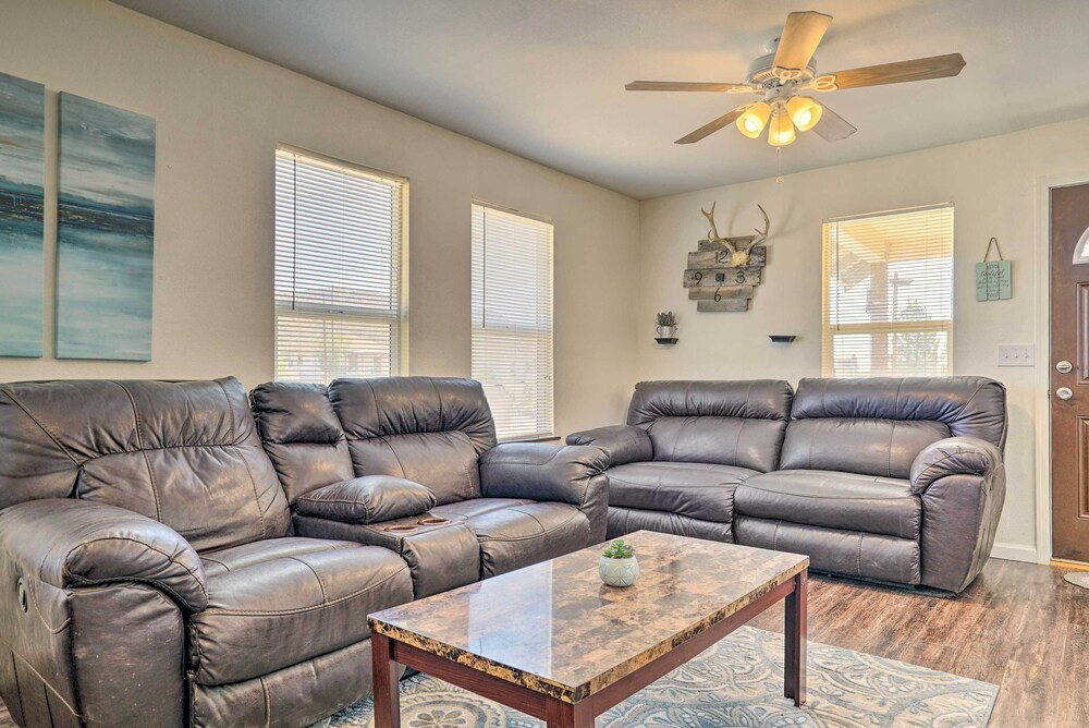 Pet-friendly Sierra Blanca Home in Downtown!
