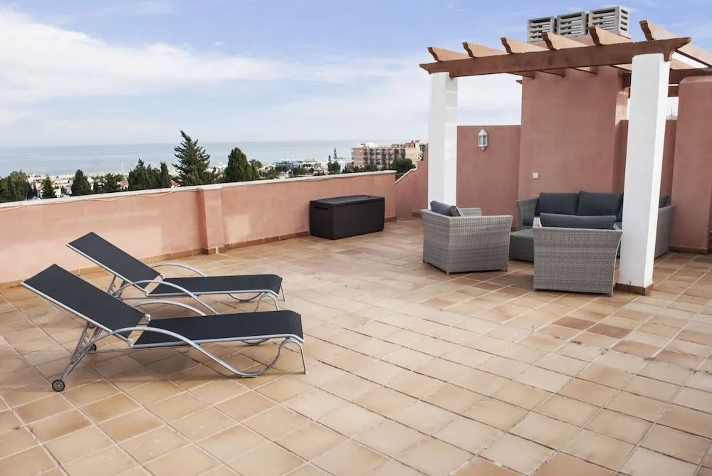 Lovely Penthouse with Sea View Ref 9