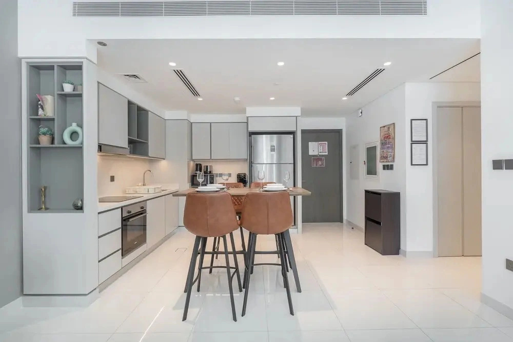 Mesmerizing 2BR in Emaar Beachfront With Sea Views