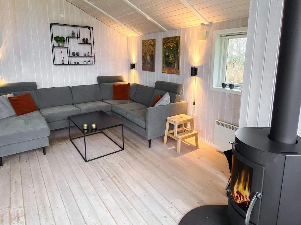 6 Person Holiday Home in Juelsminde