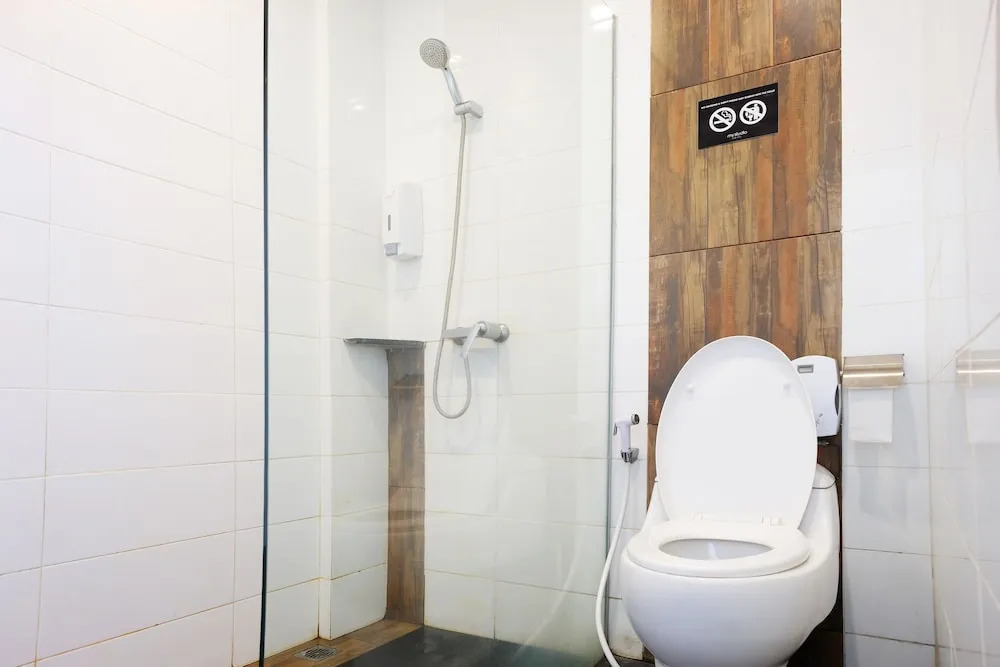 ZEN Hostel Juanda Airport