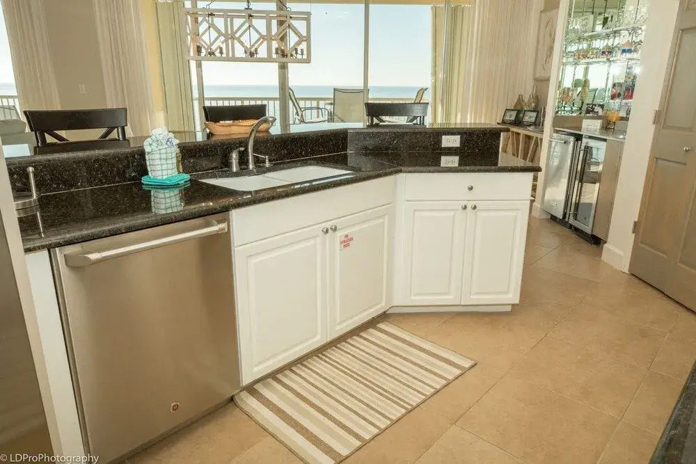 Oceania 906 3 Bedroom Condo by RedAwning