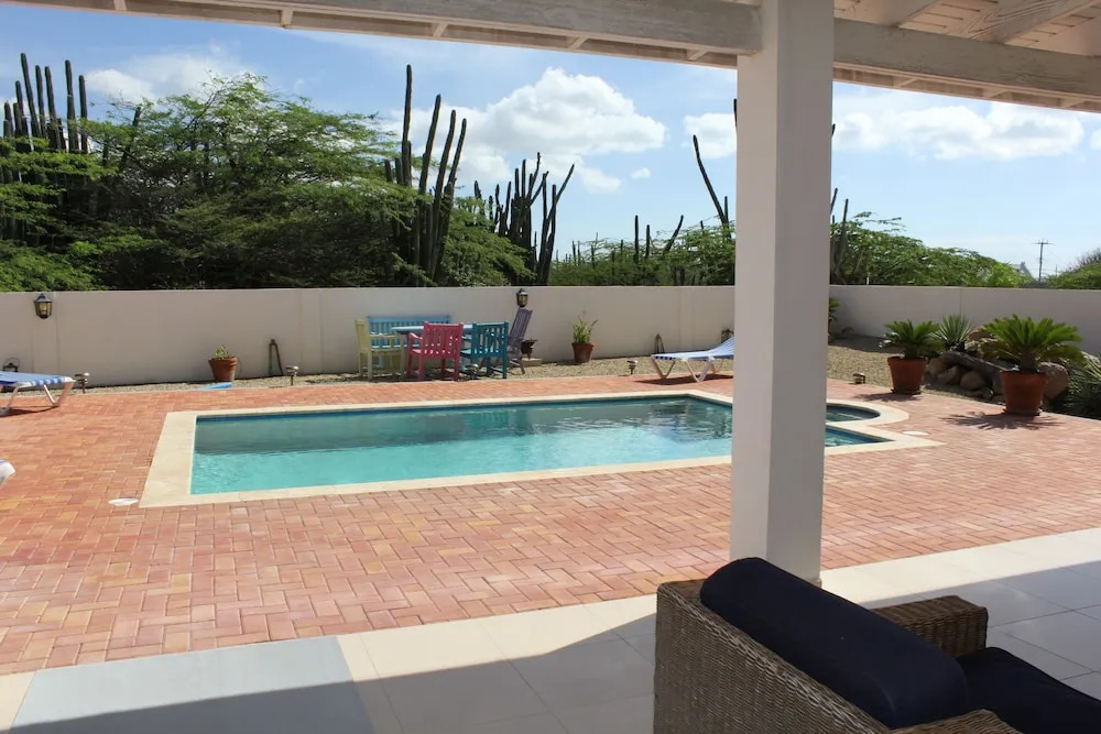 Aruba Paradise Villa
