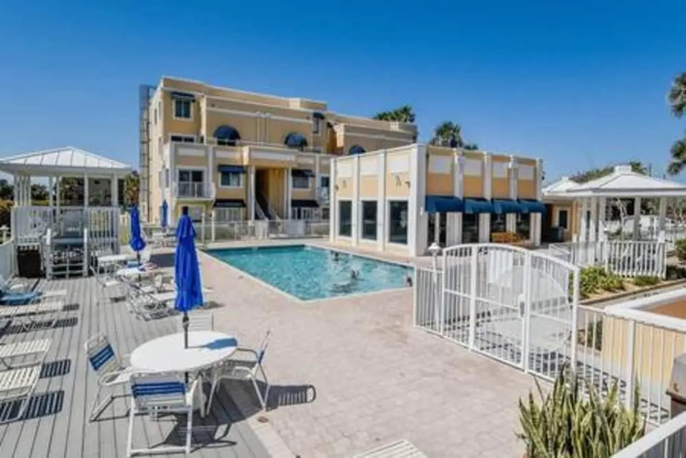 Multi-level Penthouse Deluxe - Sleeps 7 Pe112