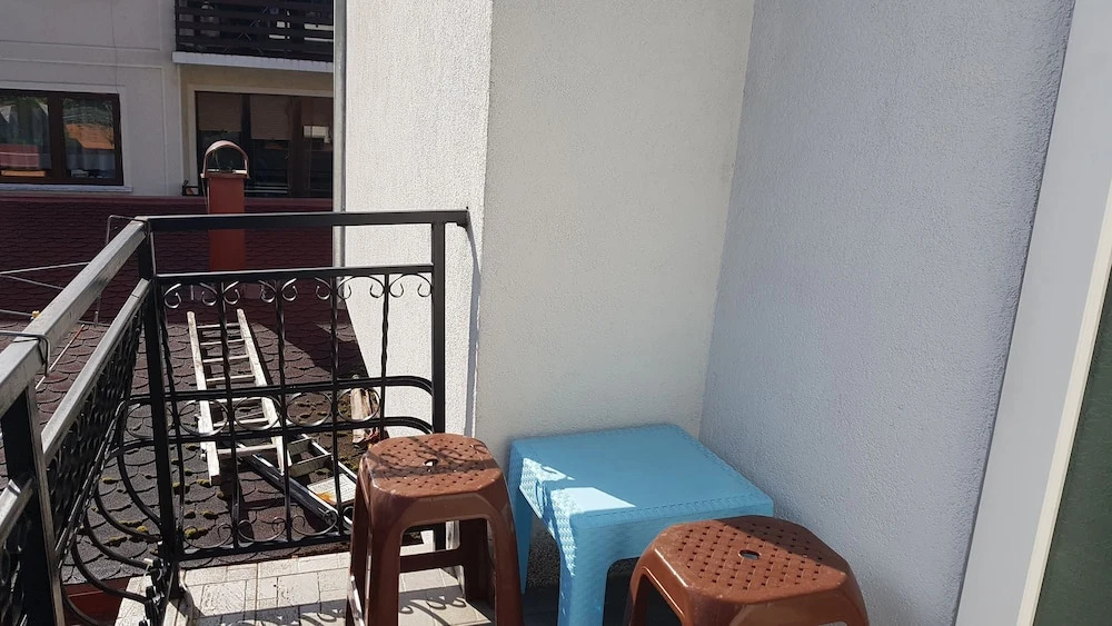Luccia Apartments-Guesthouse Laguna