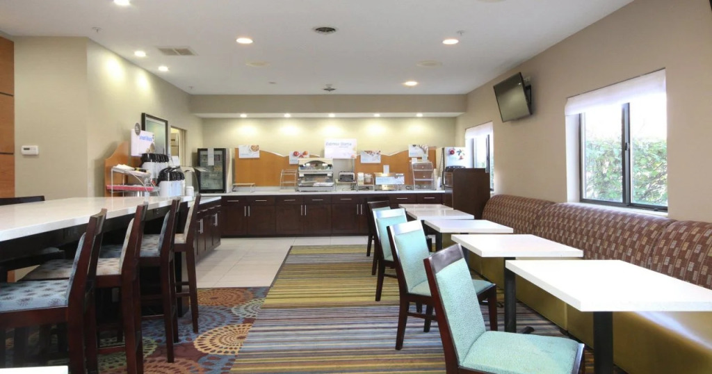 Holiday Inn Express Marshall by IHG
