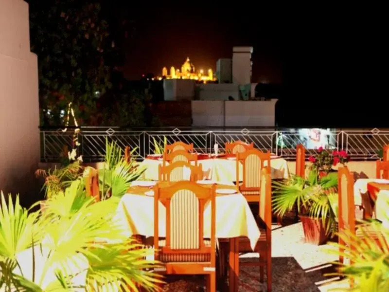 hotel sandhu palace