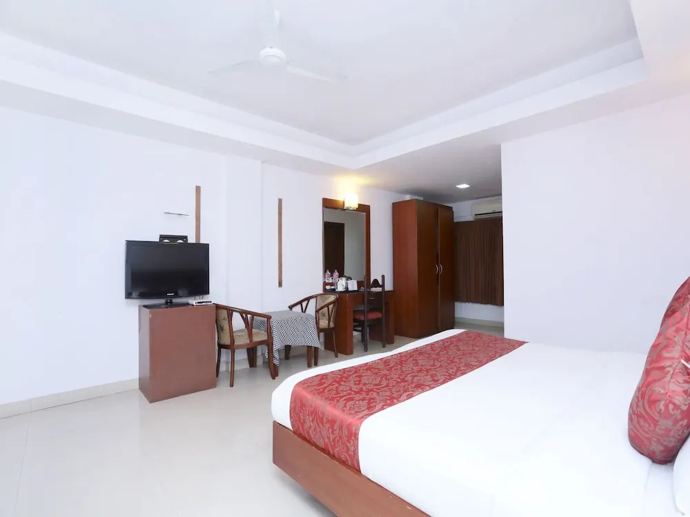 Oyo 15992 Central Hotel