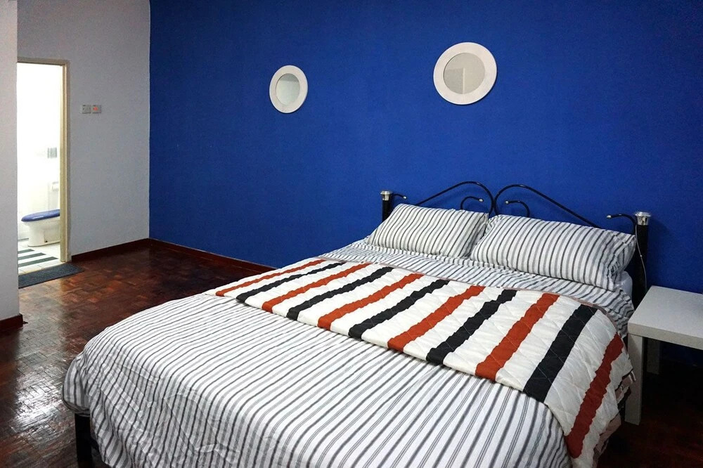 Themed Apartments @ Straits View Villas
