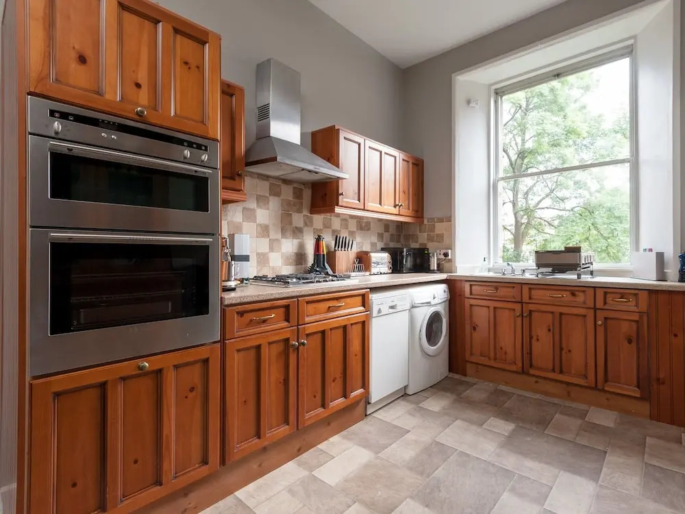 Edinburgh Hillside Apartment