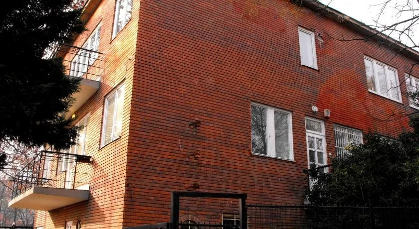 Season Hostel Hill