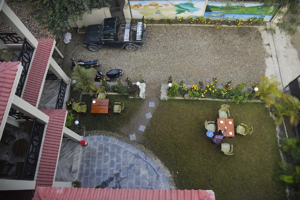 Hotel Chitwan Park Village