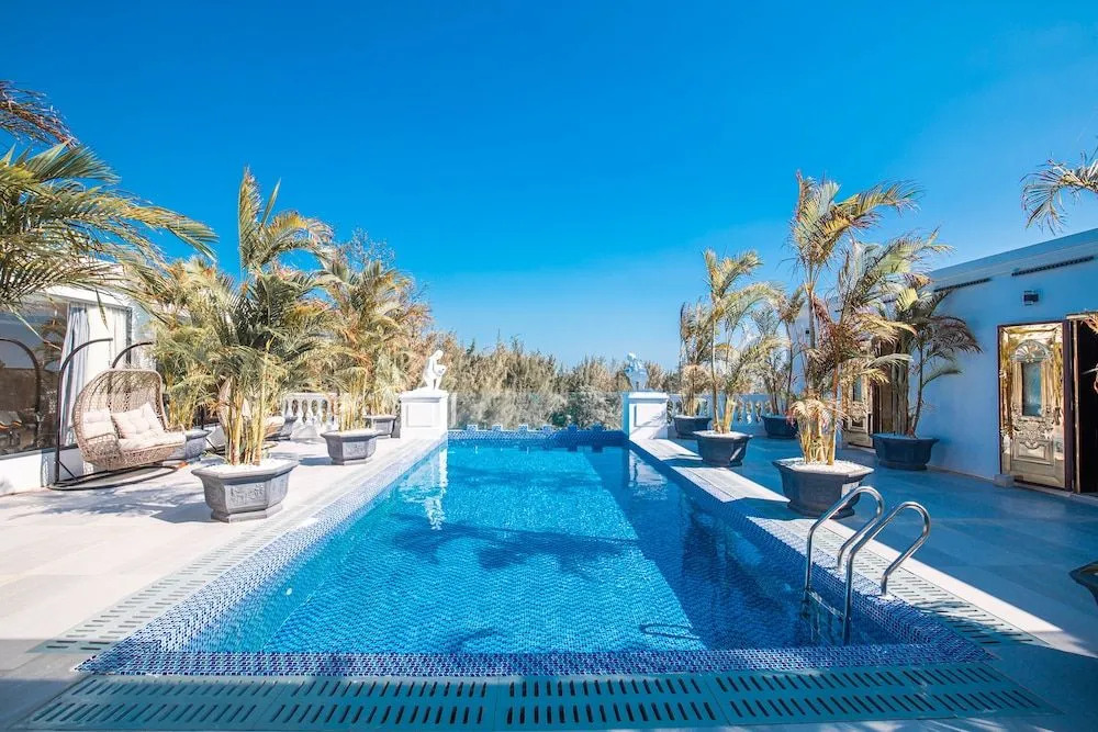 Ocean Hotel