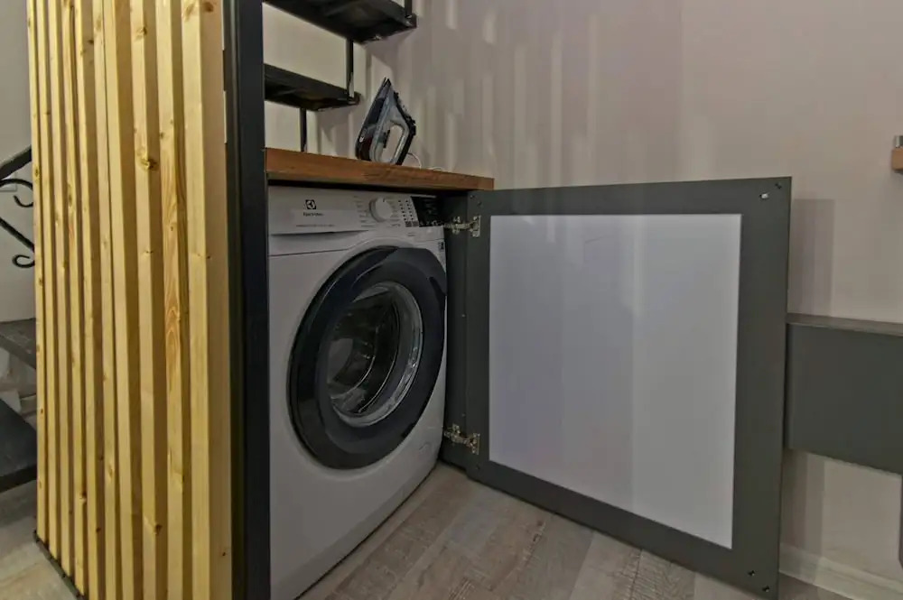 Sakhli at Chavchavadze ave 15