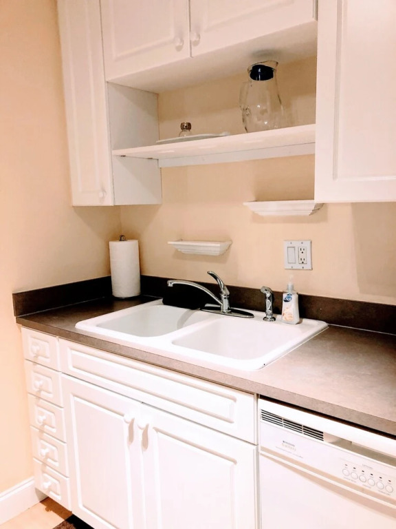 Olde Naples Condo #813