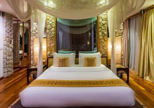 Sea view villa, Bangtao beach 4 Bedrooms